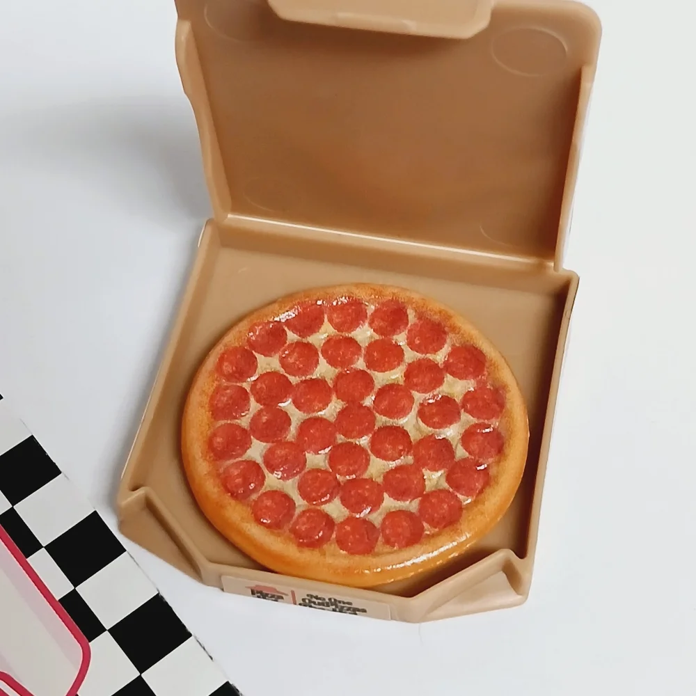 Mini Brands Foodie Series 2 Pizza Hut Original Stuffed Crust Pepperoni Pizza - Picture 2 of 4